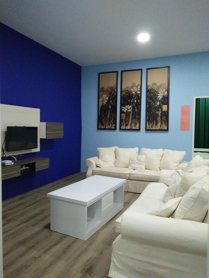Xenia Homestay Kuching Eksteriør bilde