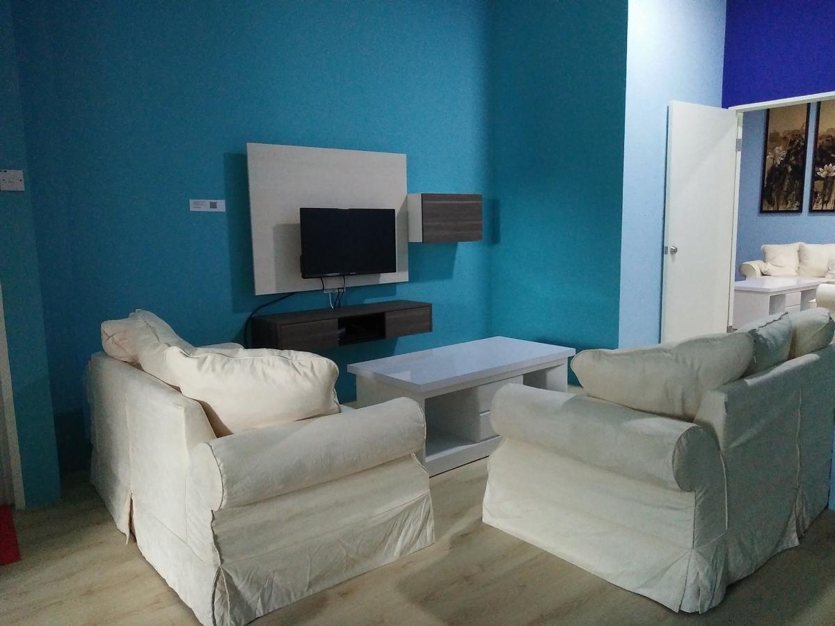 Xenia Homestay Kuching Eksteriør bilde