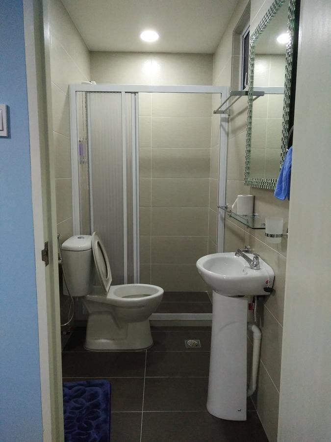 Xenia Homestay Kuching Eksteriør bilde