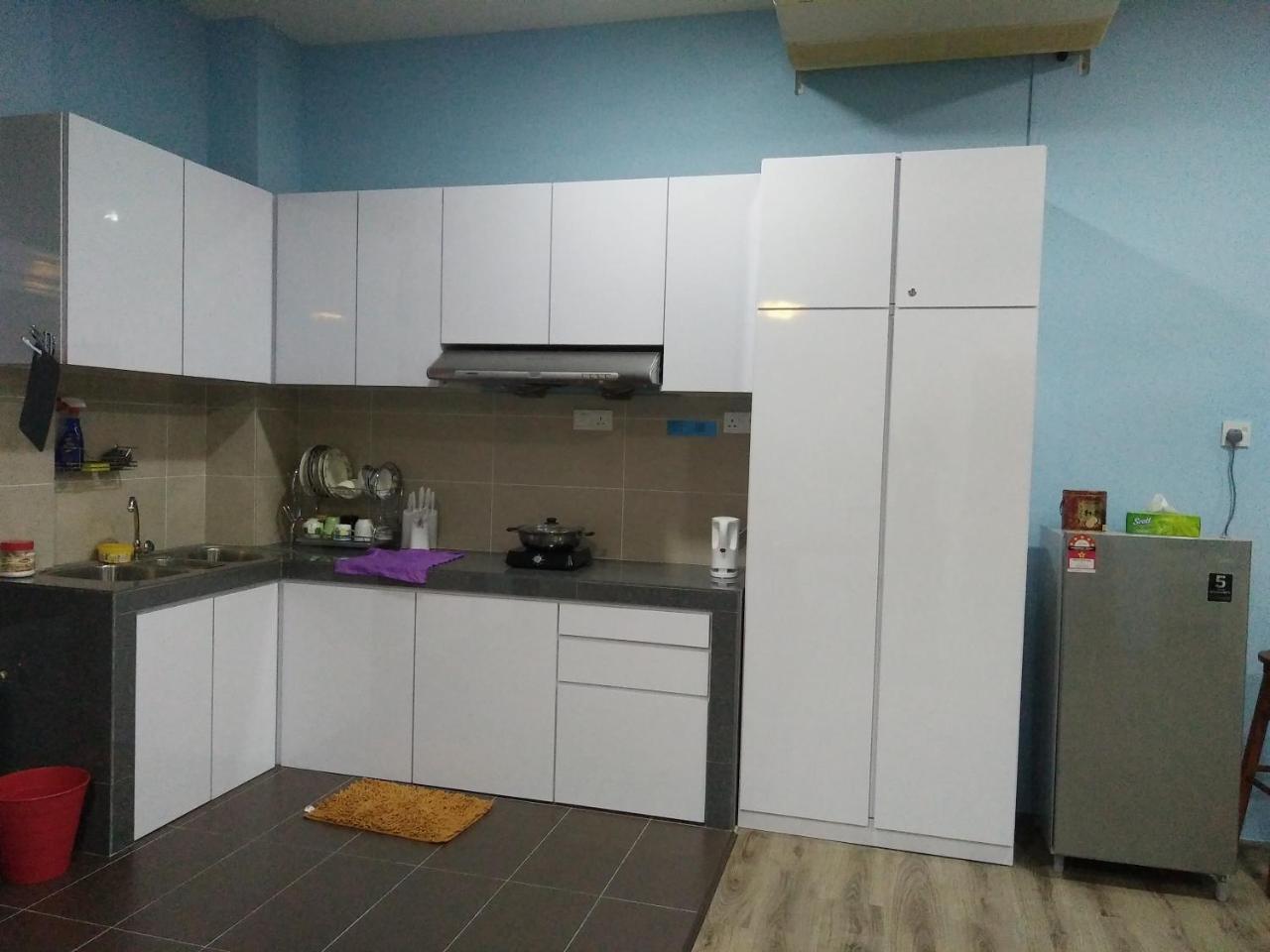 Xenia Homestay Kuching Eksteriør bilde